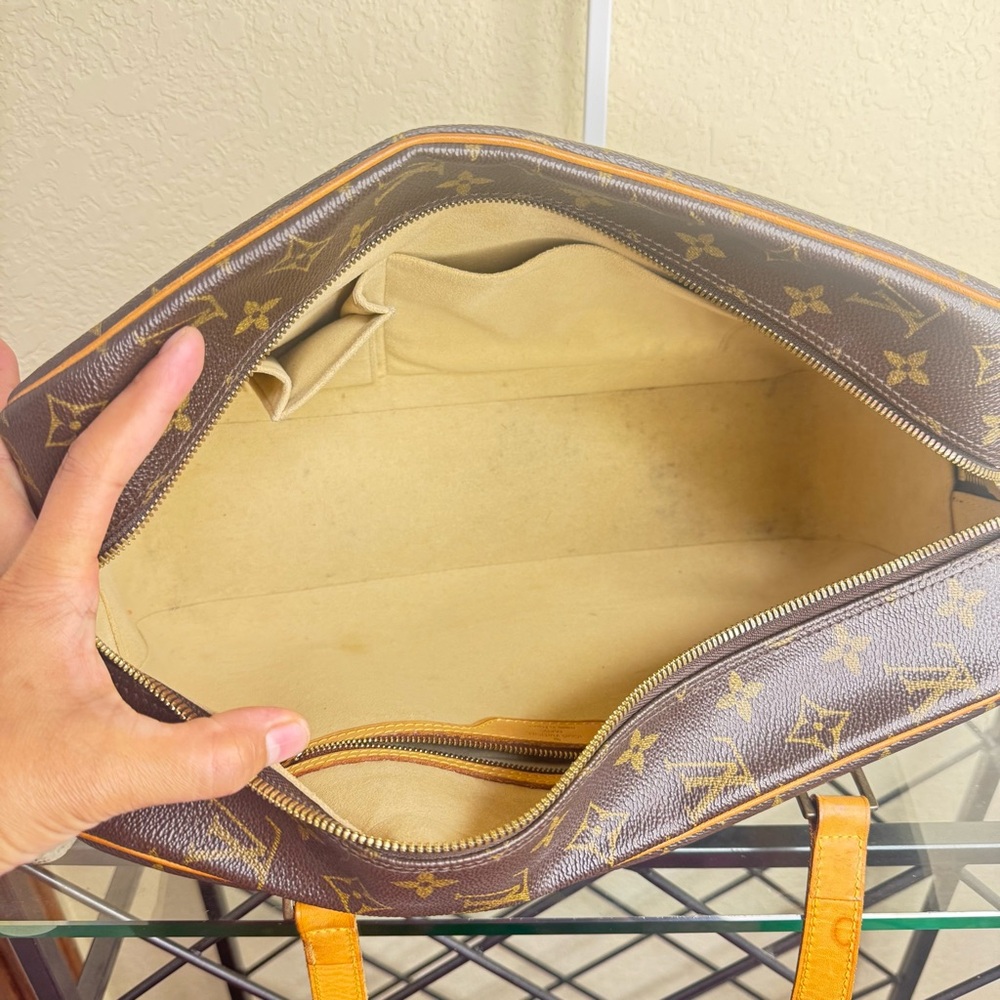 Louis Vuitton Monogram Canvas Cite GM Bag - Picture 7 of 12